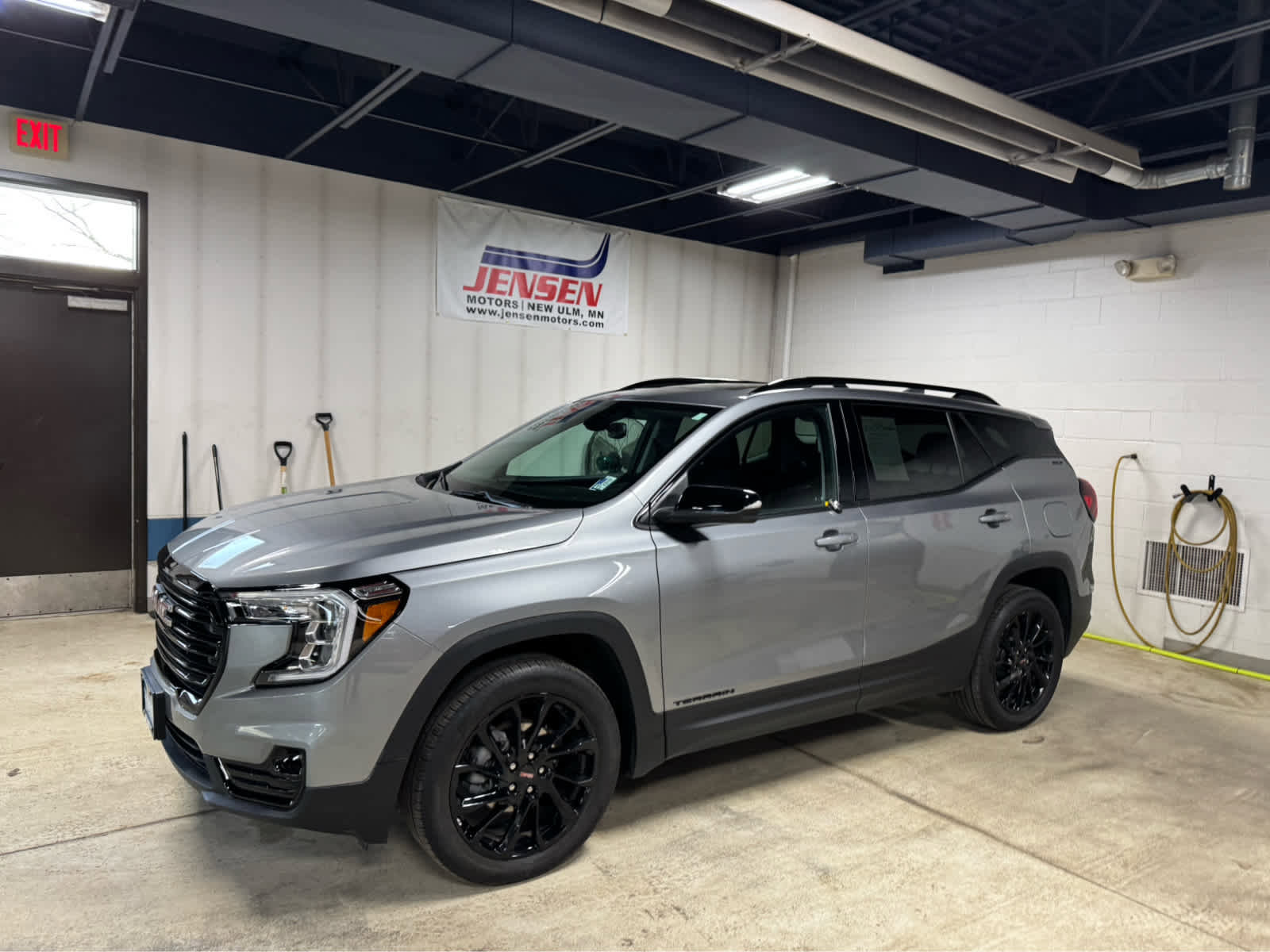 Certified 2024 GMC Terrain SLT w/ Elevation Edition image 1