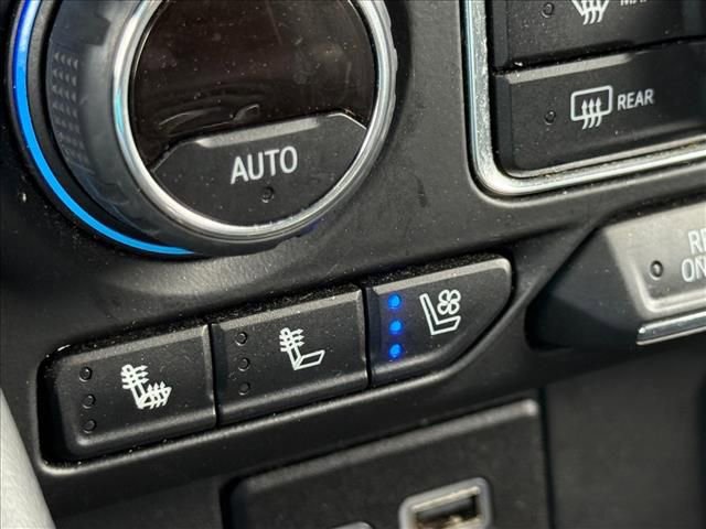 Used 2023 Chevrolet Suburban Premier image 23