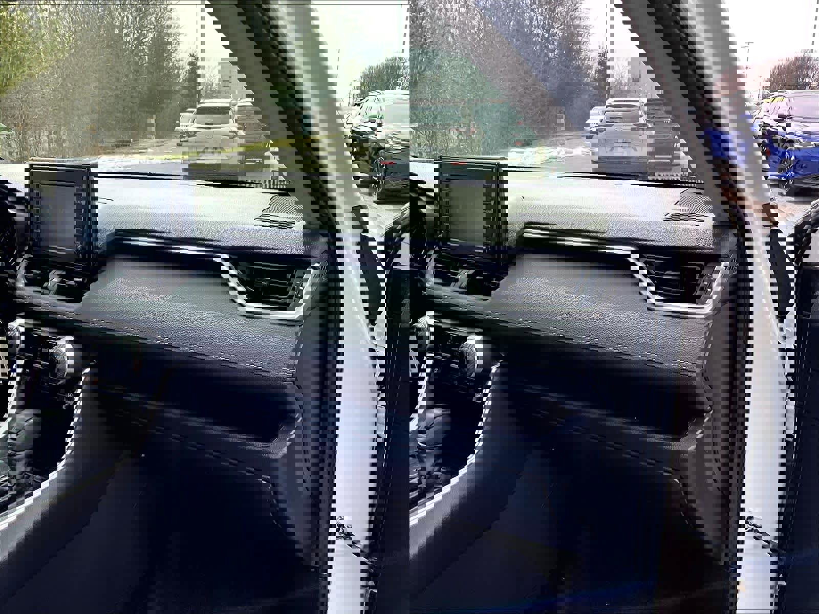 Used 2019 Toyota RAV4 LE image 13