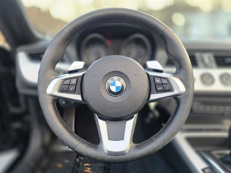 Used 2011 BMW Z4 sDrive35i image 21