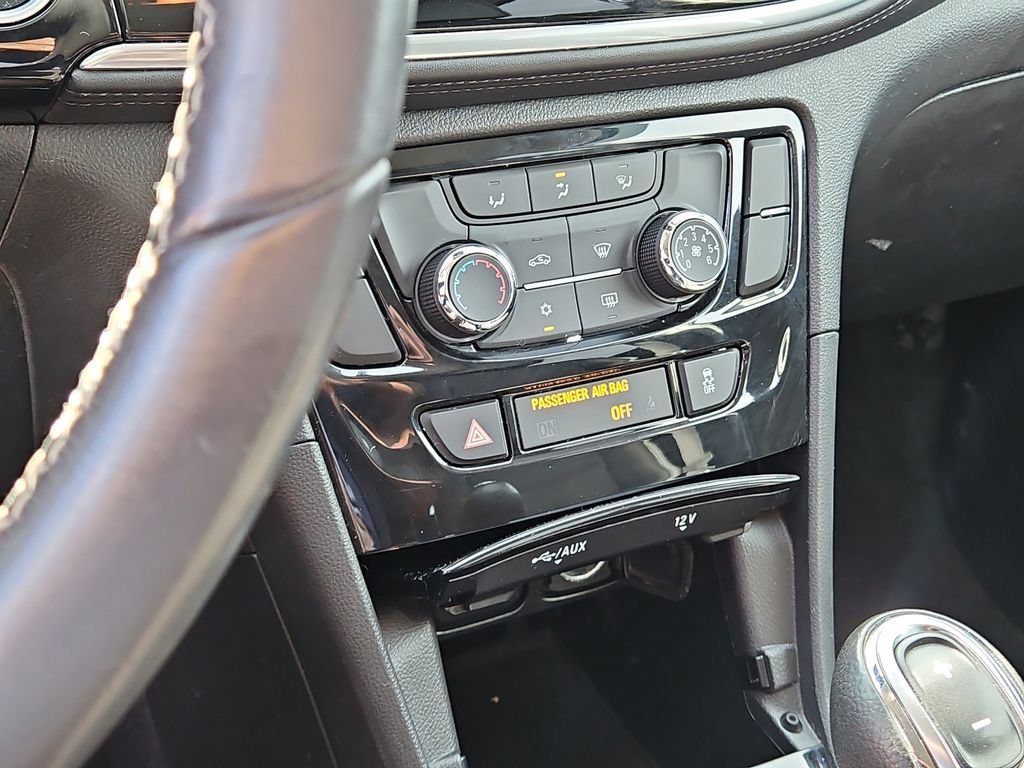 Used 2021 Buick Encore Preferred FWD image 31