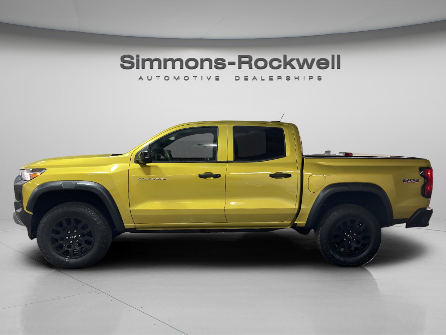 Used 2023 Chevrolet Colorado Trail Boss w/ Advanced Trailering Package AWD/4WD image 8