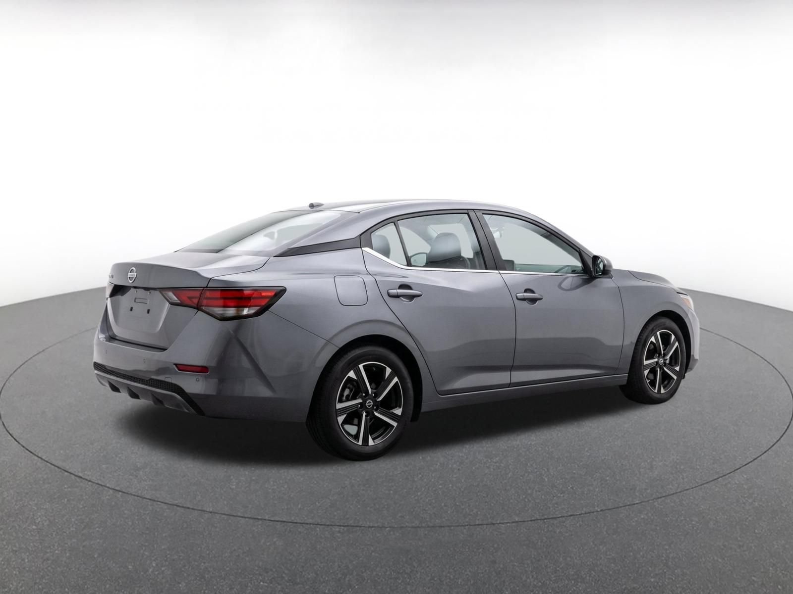 Used 2025 Nissan Sentra SV FWD image 7