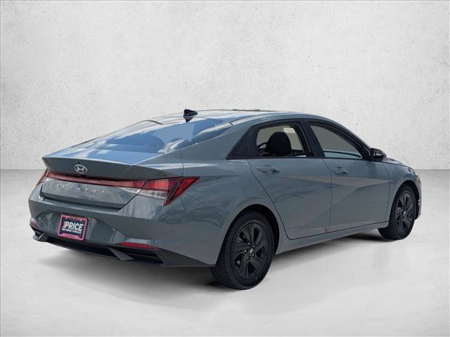 Used 2023 Hyundai Elantra SEL FWD image 5