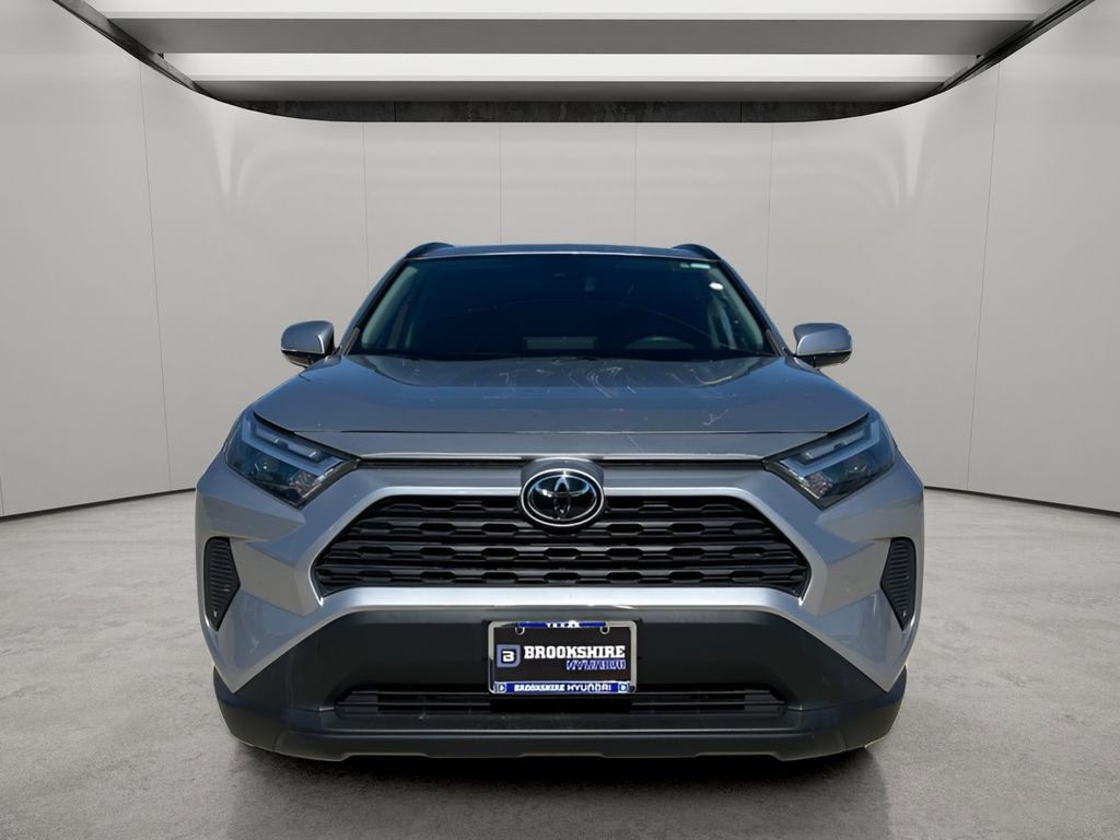Used 2023 Toyota RAV4 XLE image 8