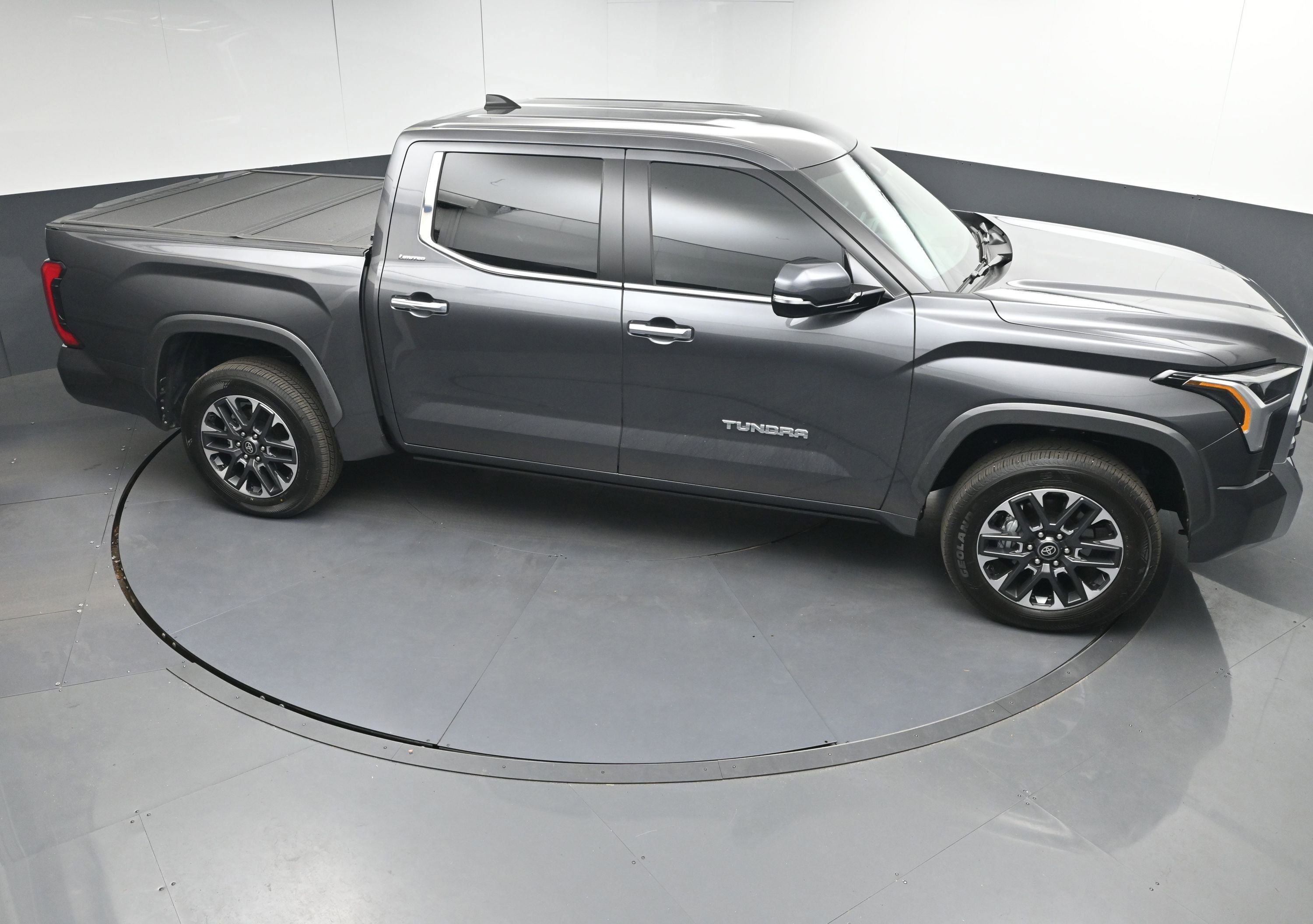 Used 2026 Toyota Tundra Limited image 32