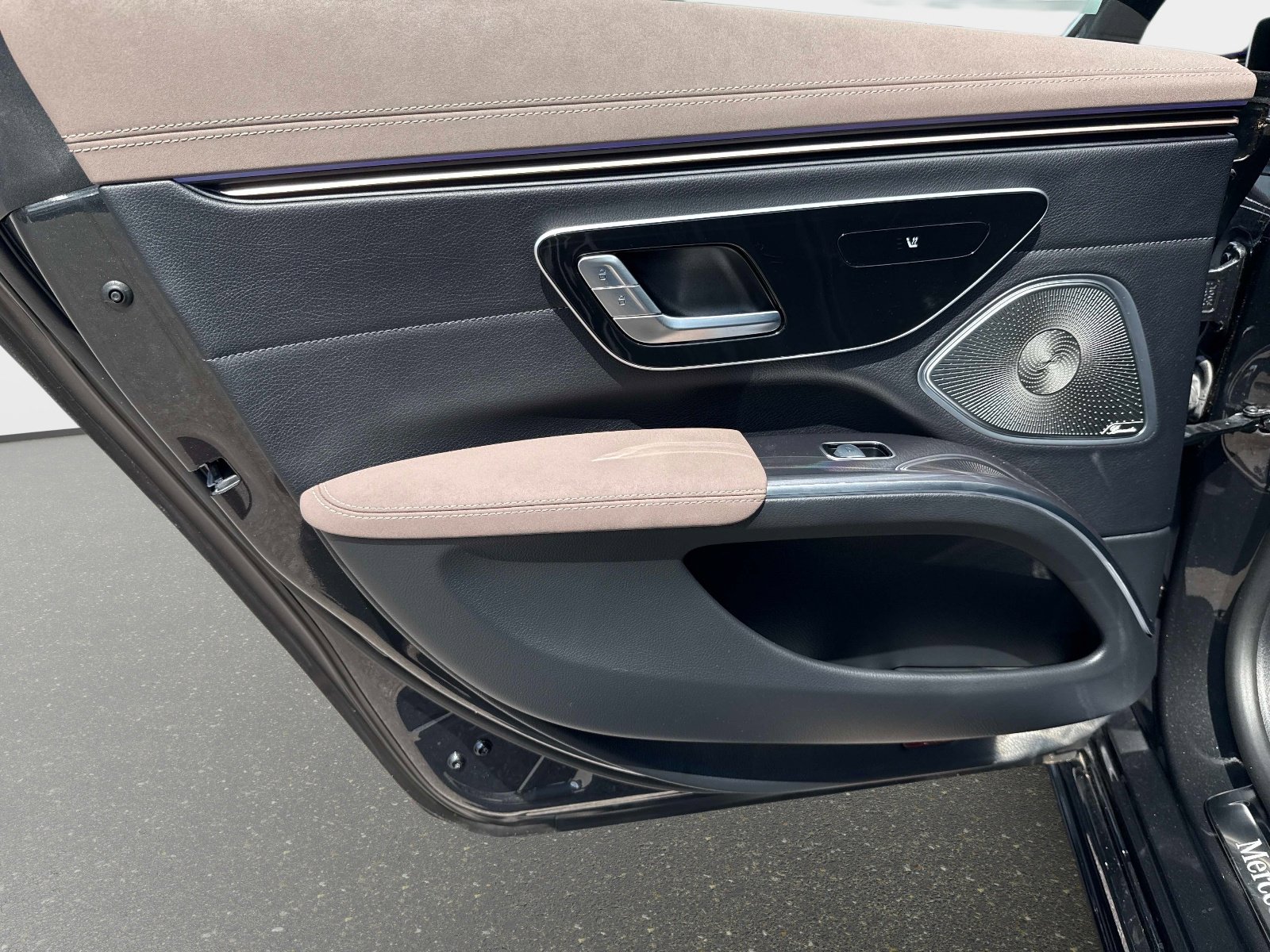 Certified 2023 Mercedes-Benz EQS 450+ 4MATIC Sedan image 10