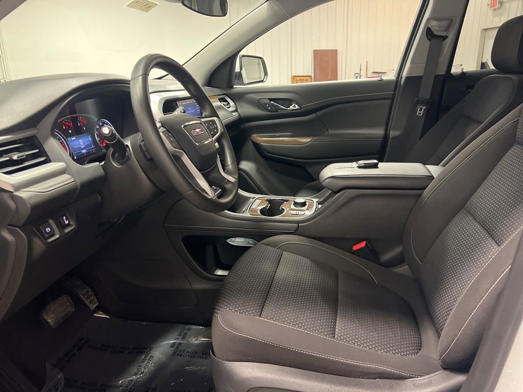 Certified 2023 GMC Acadia SLE w/ Driver Convenience Package image 12