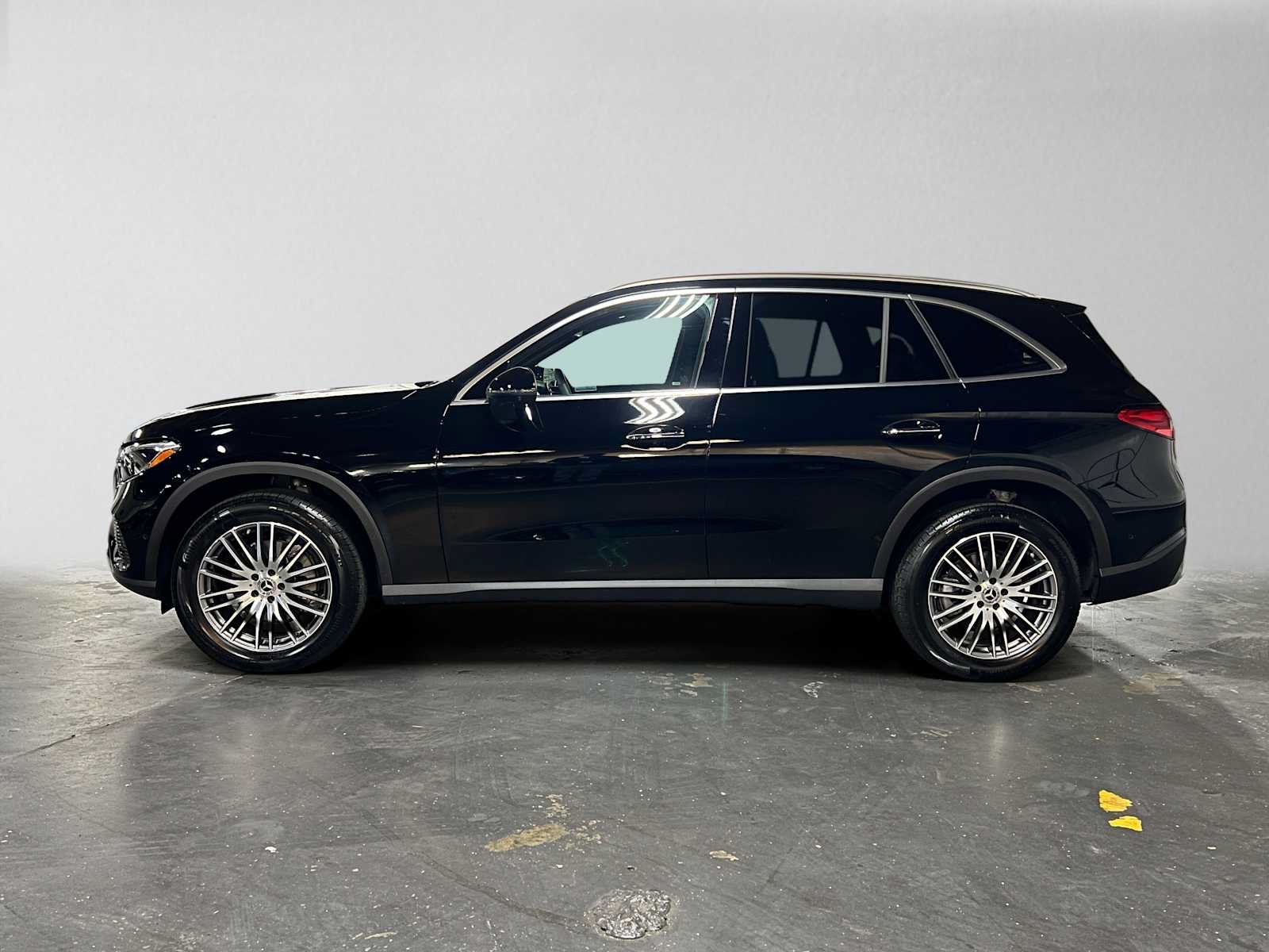Used 2026 Mercedes-Benz GLC 300 4MATIC image 6