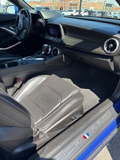 Used 2019 Chevrolet Camaro SS RWD image 12