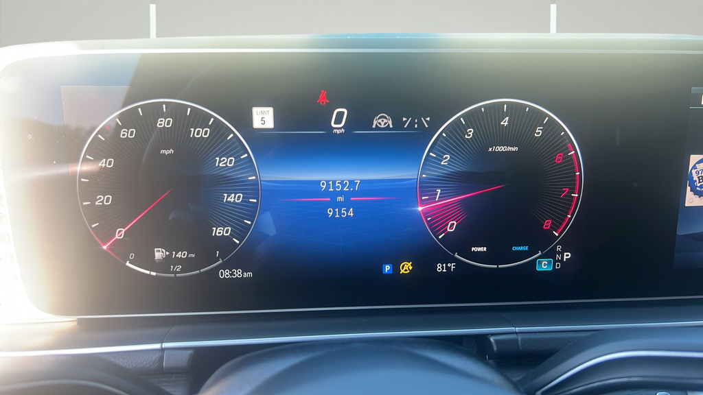 Used 2025 Mercedes-Benz GLS 450 4MATIC image 32