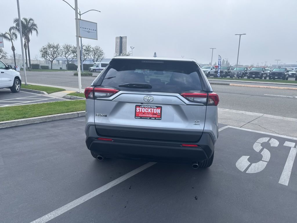 Used 2024 Toyota RAV4 LE image 5