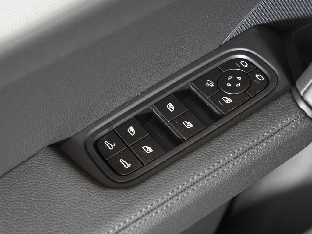Certified 2026 Porsche Cayenne Coupe AWD/4WD image 16