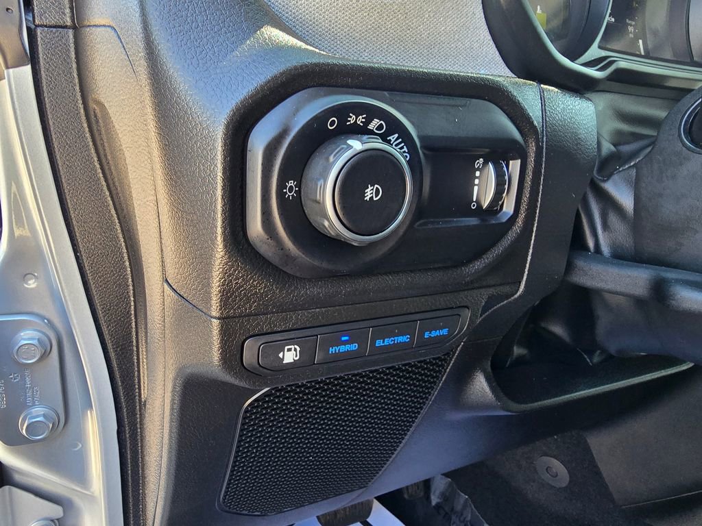 Used 2024 Jeep Wrangler Sport S image 29