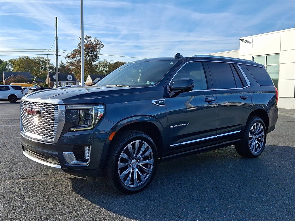 Used 2021 GMC Yukon Denali w/ Denali Ultimate Package image 3