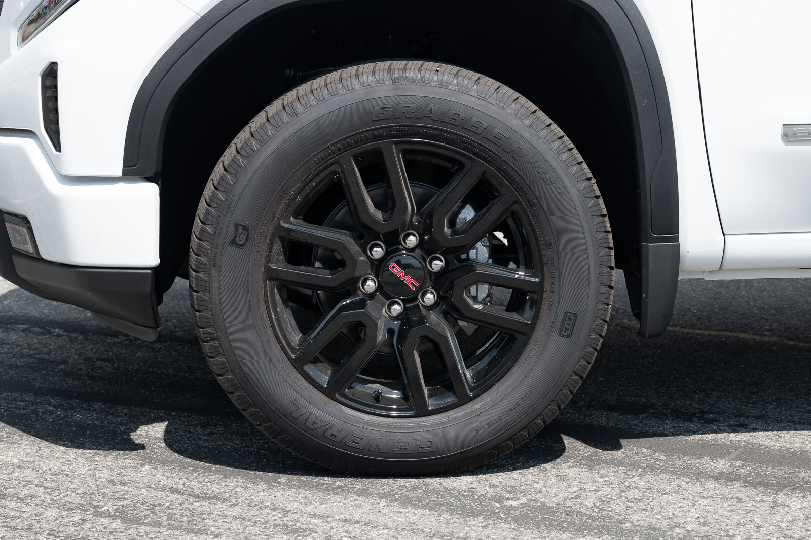 Used 2024 GMC Sierra 1500 Elevation image 9