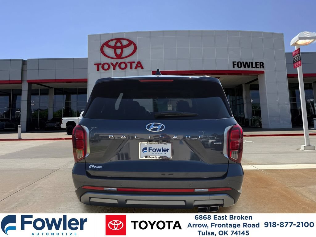 Used 2025 Hyundai Palisade Limited AWD/4WD image 4