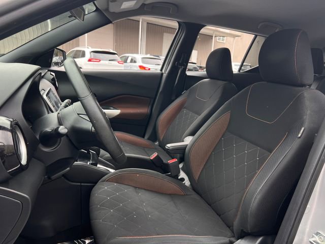 Used 2020 Nissan Kicks SR image 13