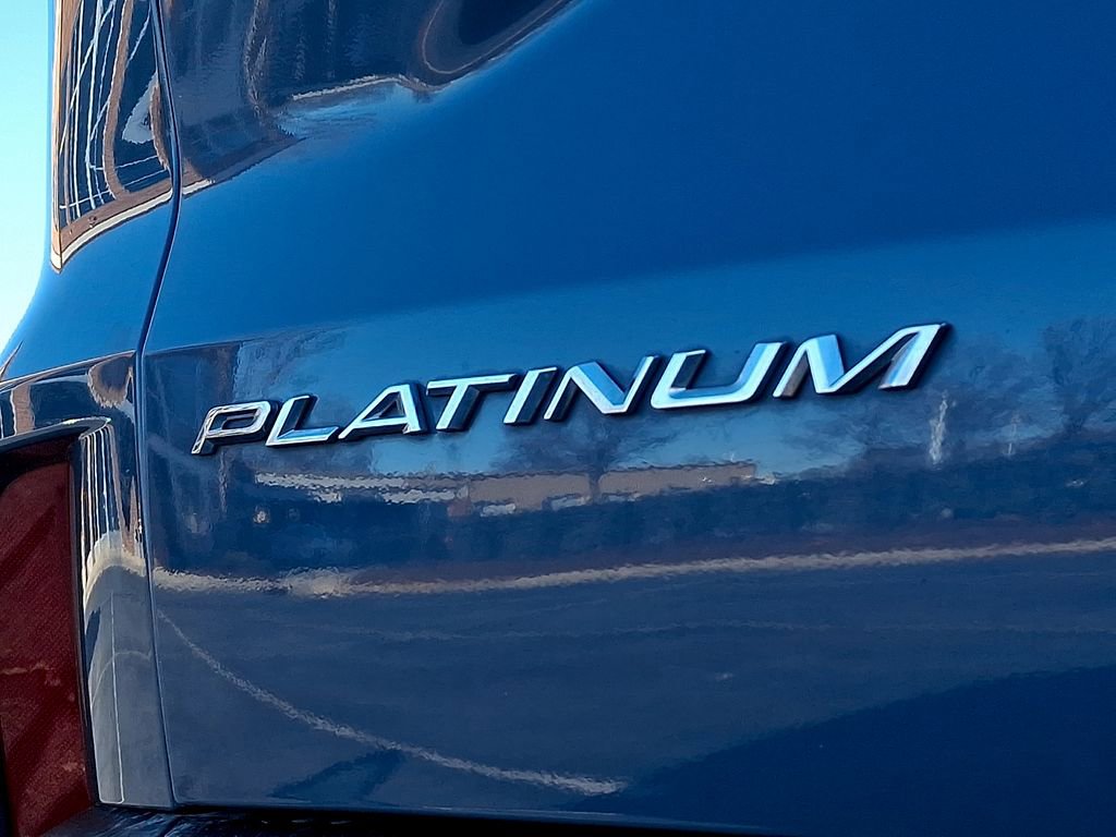 Used 2024 Ford Escape Platinum image 32