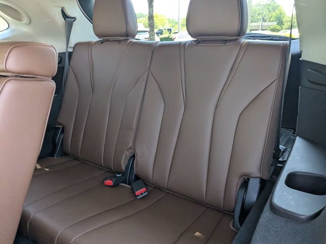 Used 2022 Acura MDX w/ Advance Package AWD/4WD image 16