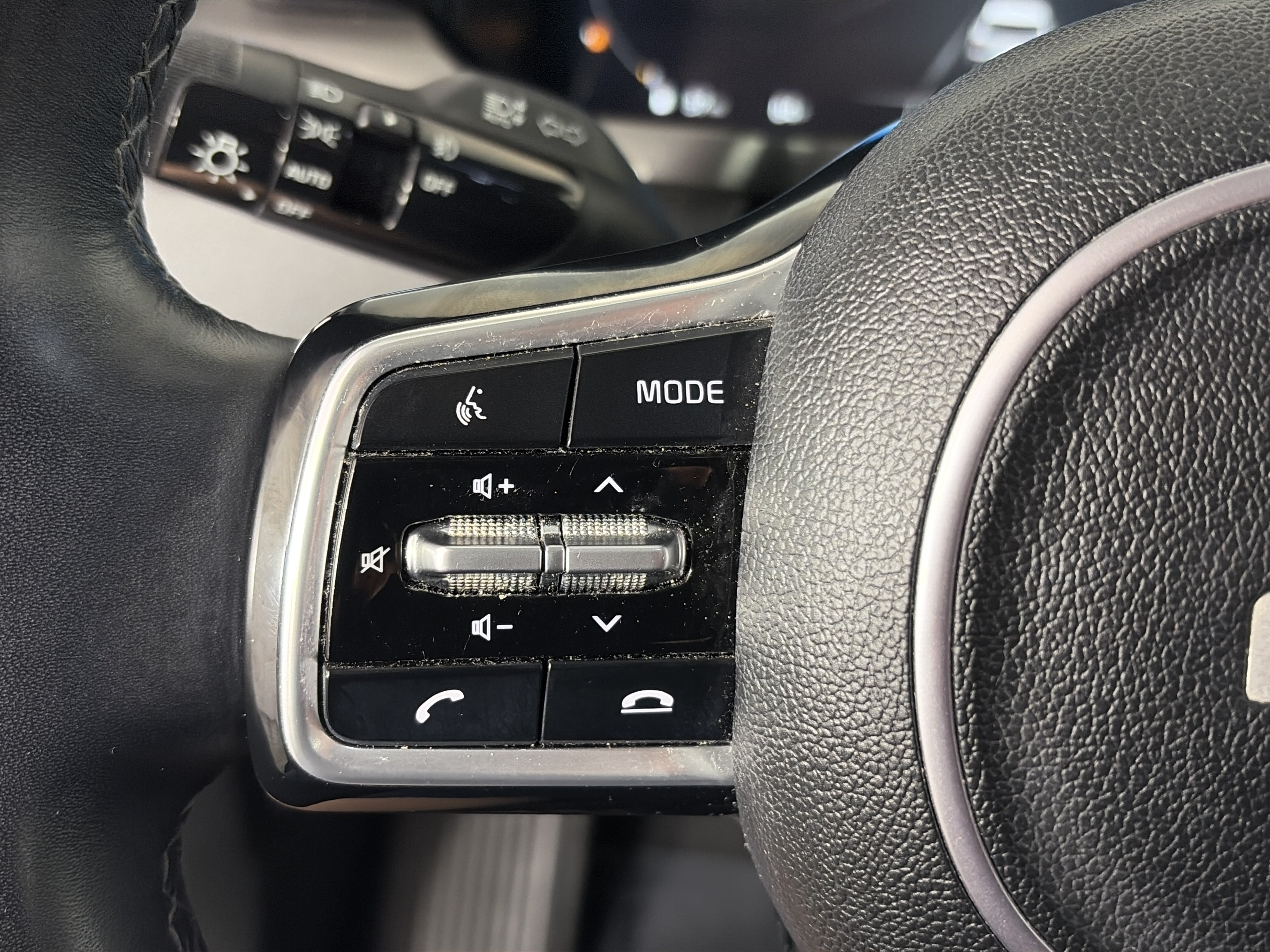 Used 2023 Kia Sorento SX AWD/4WD image 39