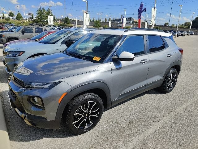 Used 2021 Chevrolet TrailBlazer ACTIV w/ Sun and Liftgate Package AWD/4WD image 9