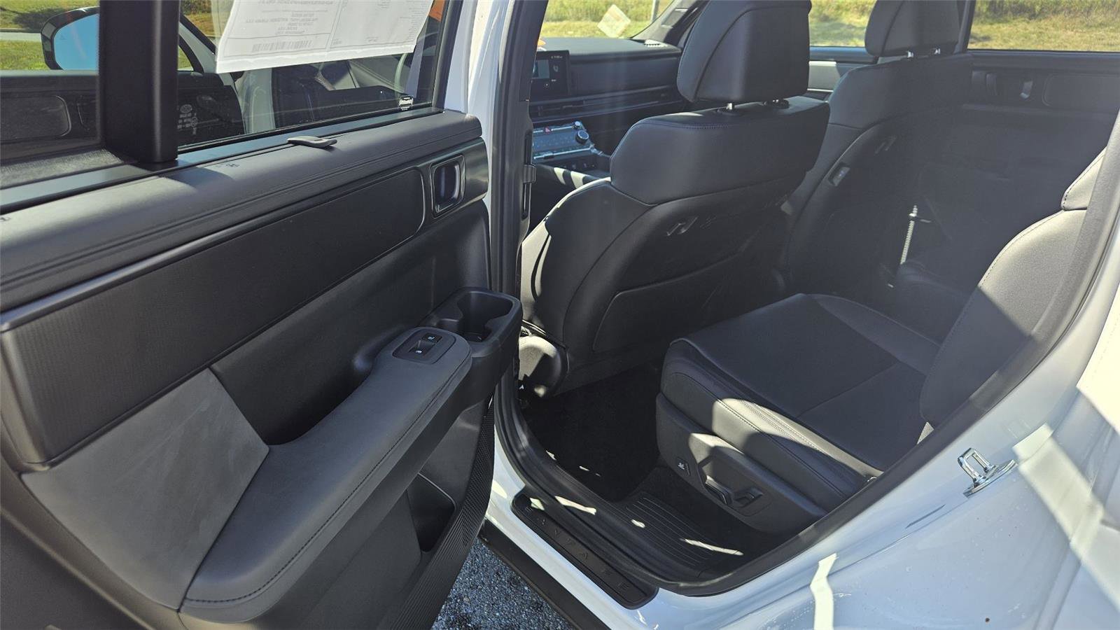 Used 2024 Hyundai Santa Fe Calligraphy image 11