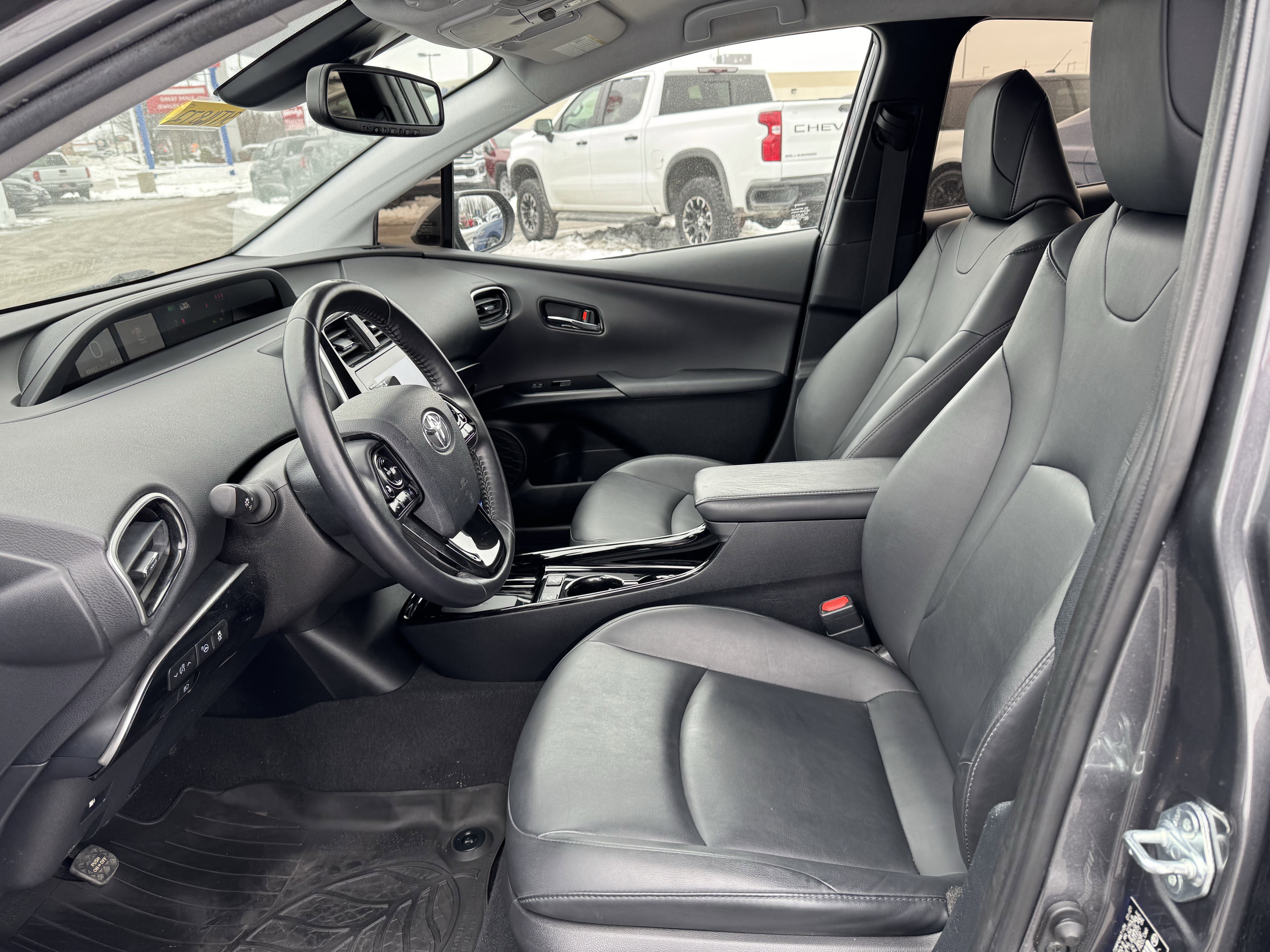 Used 2021 Toyota Prius L Eco image 26