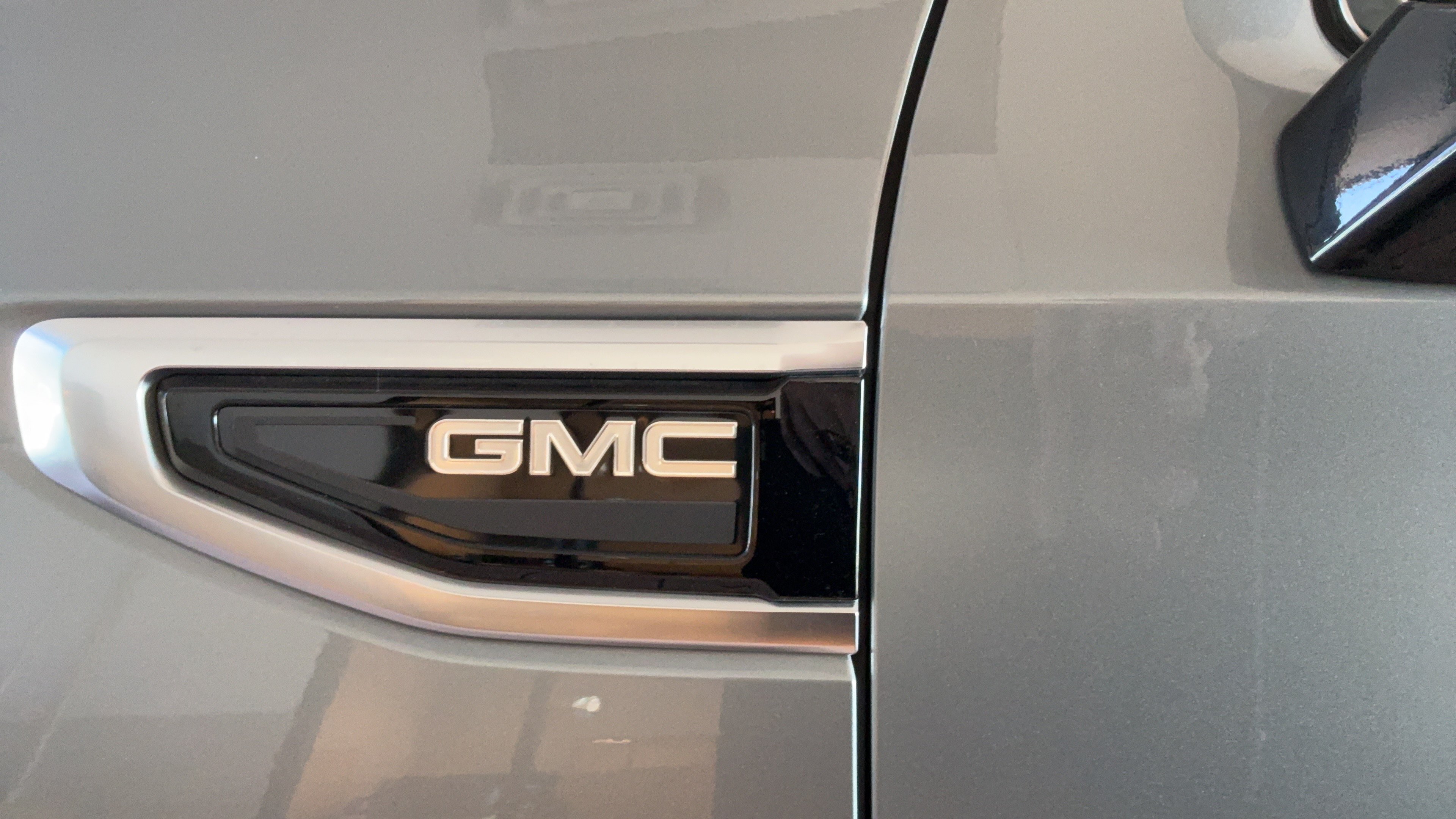 Used 2024 GMC Yukon Denali w/ Advanced Technology Package AWD/4WD image 48