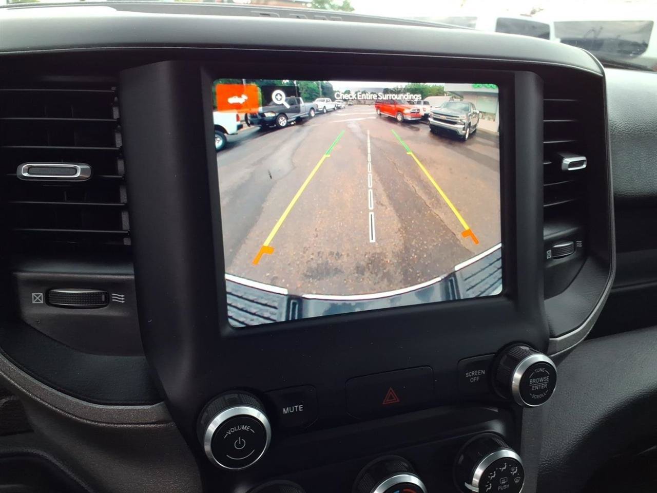 Used 2024 RAM 2500 Tradesman w/ Chrome Appearance Group AWD/4WD image 25