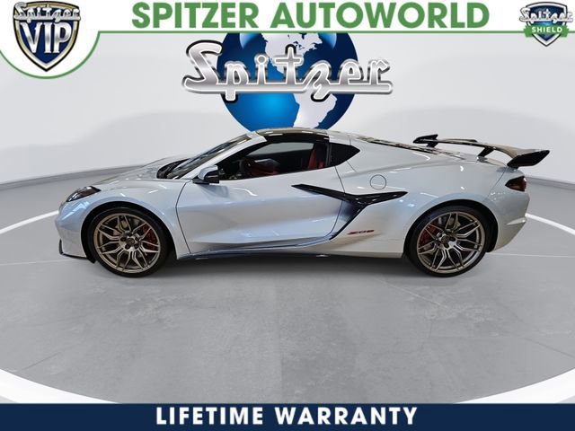 New 2026 Chevrolet Corvette Z06 w/ LPO, Roadside Safety Package image 5