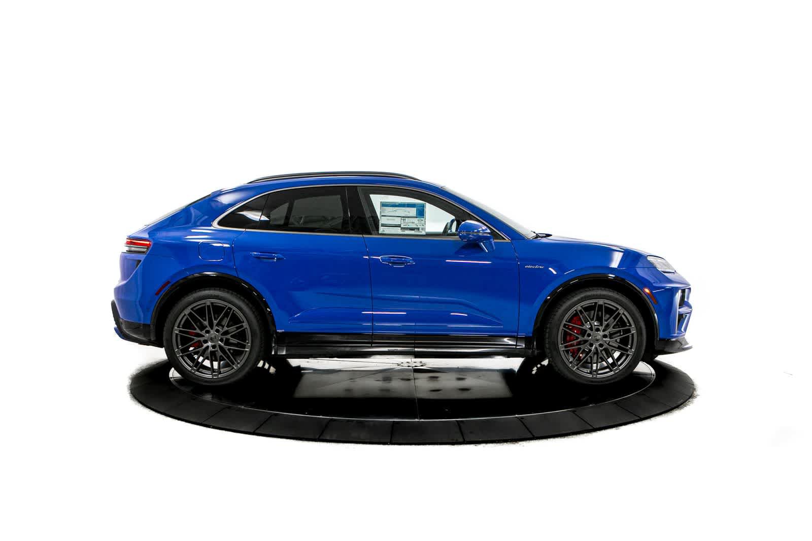 New 2026 Porsche Macan Turbo Electric AWD/4WD image 8