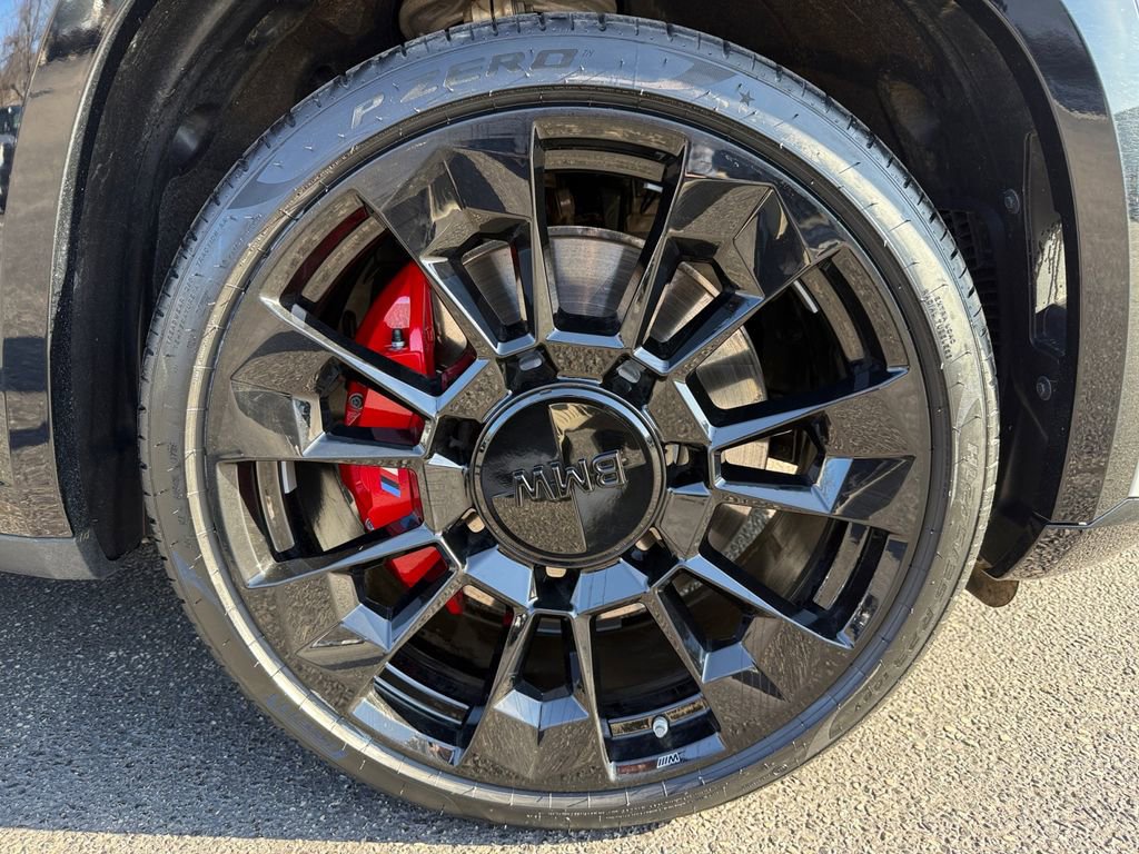 Certified 2026 BMW XM Label Red image 18