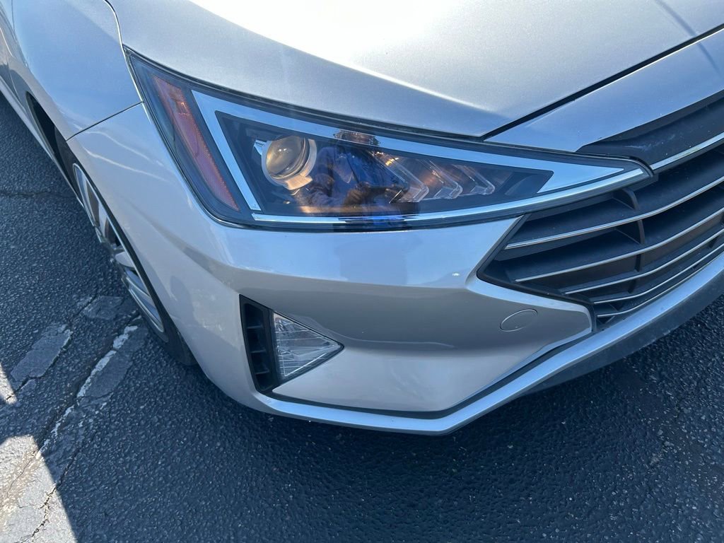 Used 2019 Hyundai Elantra SE w/ Cargo Package image 3