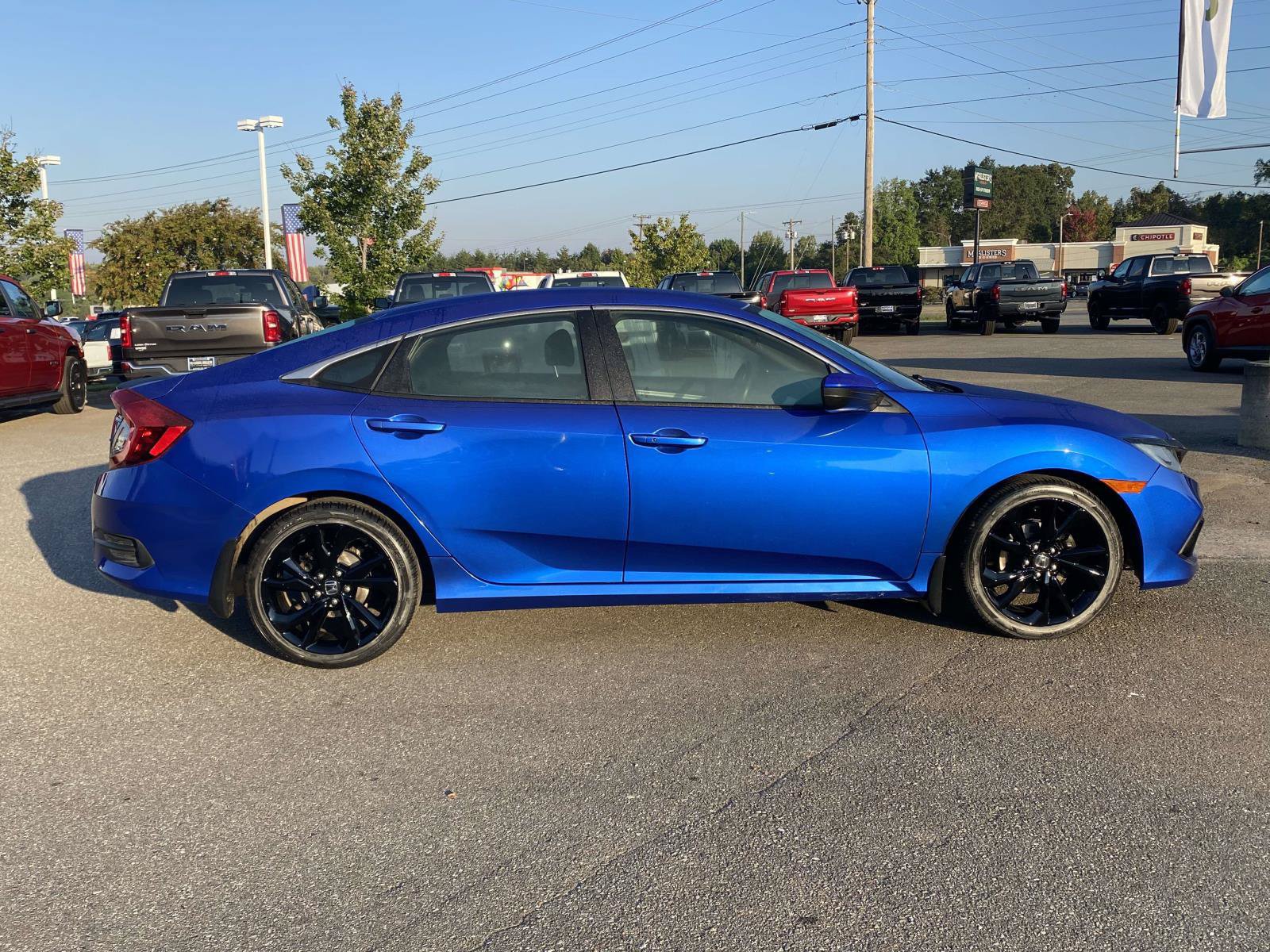 Used 2019 Honda Civic Sport image 10