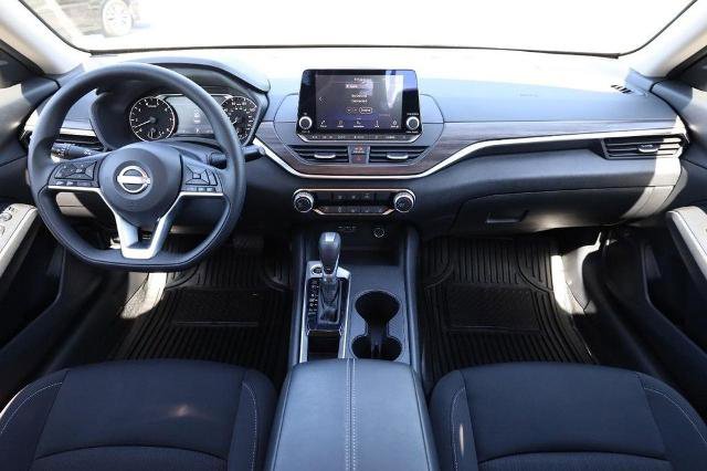 Certified 2025 Nissan Altima 2.5 SV FWD image 21