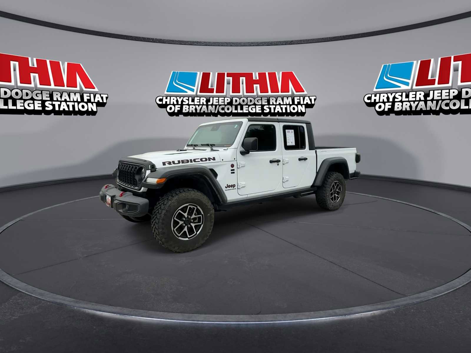 Used 2024 Jeep Gladiator Rubicon AWD/4WD image 4