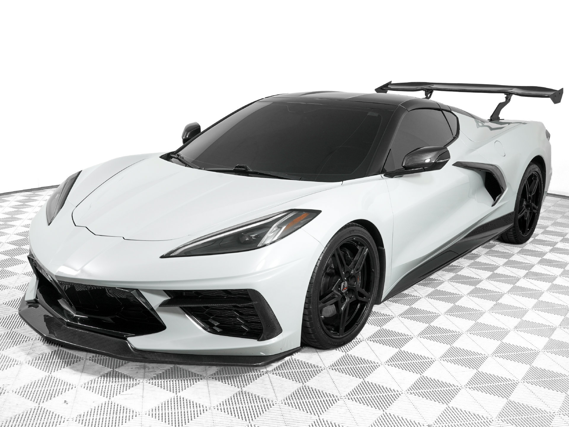 Used 2020 Chevrolet Corvette Stingray Preferred Cpe w/ 2LT Preferred Equipment Group RWD image 8