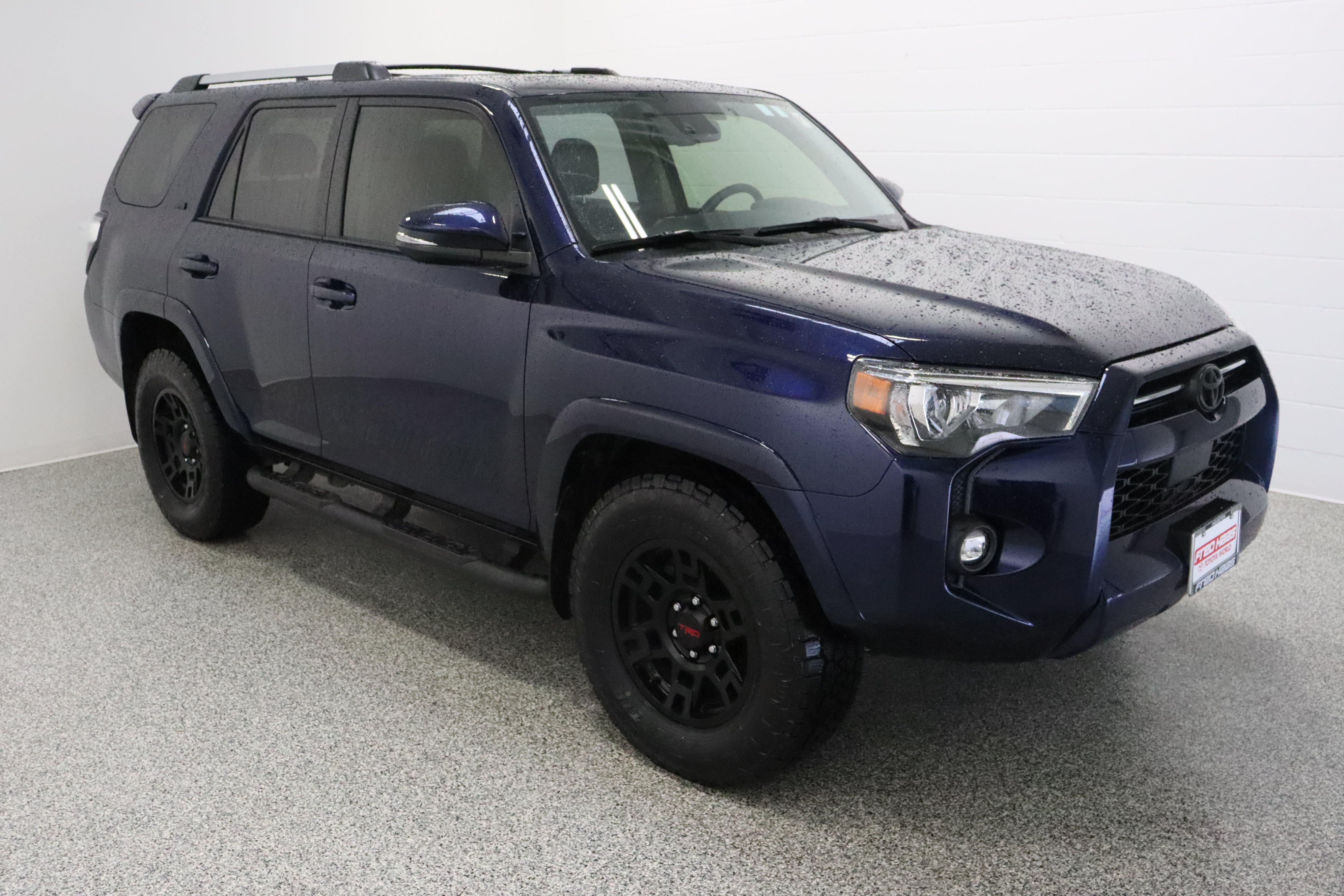 Used 2022 Toyota 4Runner SR5 Premium w/ Moonroof Package RWD image 4