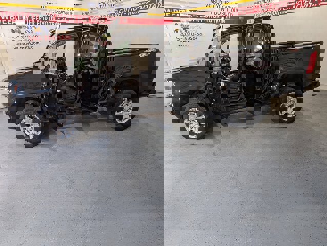 Used 2022 Chevrolet Colorado LT w/ LT Convenience Package image 12