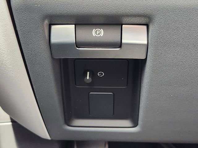 Used 2026 Land Rover Defender 110 S image 21