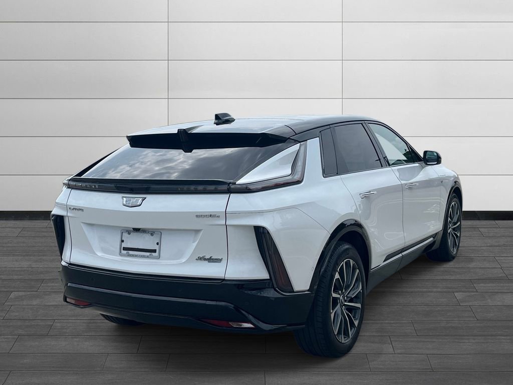 Used 2025 Cadillac Lyriq Sport AWD/4WD image 5
