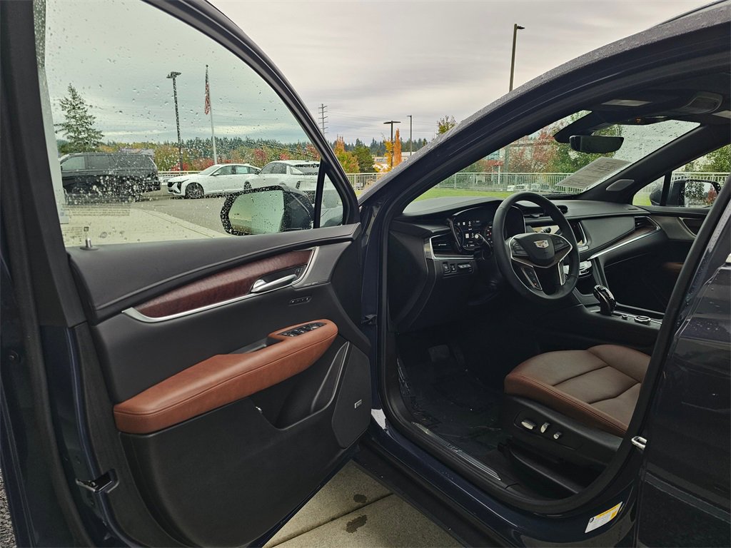 Certified 2025 Cadillac XT5 Premium Luxury w/ Technology Package image 21