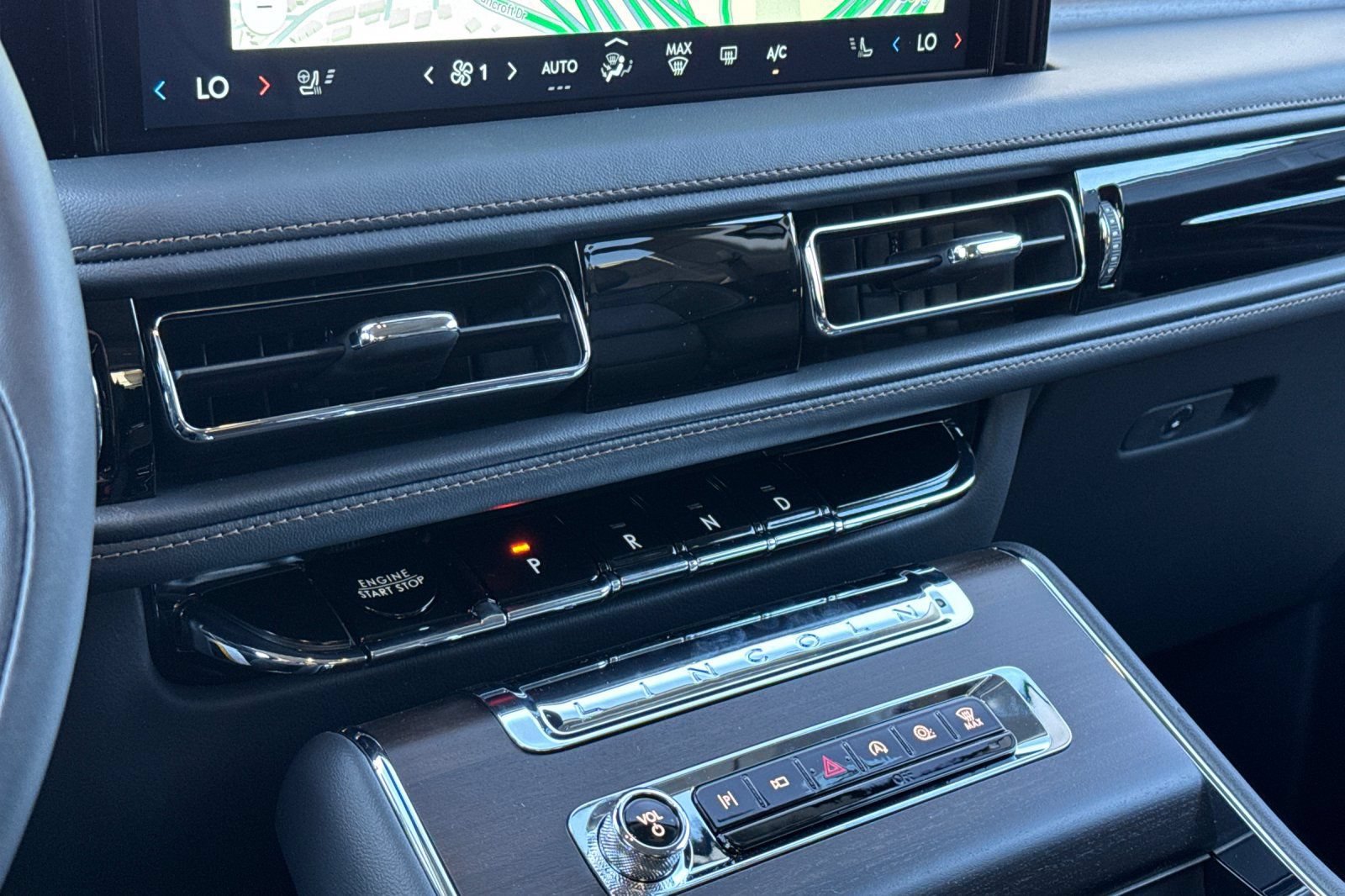 New 2025 Lincoln Aviator Reserve w/ Luxury Package RWD image 21