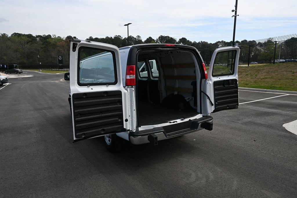 Used 2024 Chevrolet Express 2500 w/ Driver Convenience Package image 27
