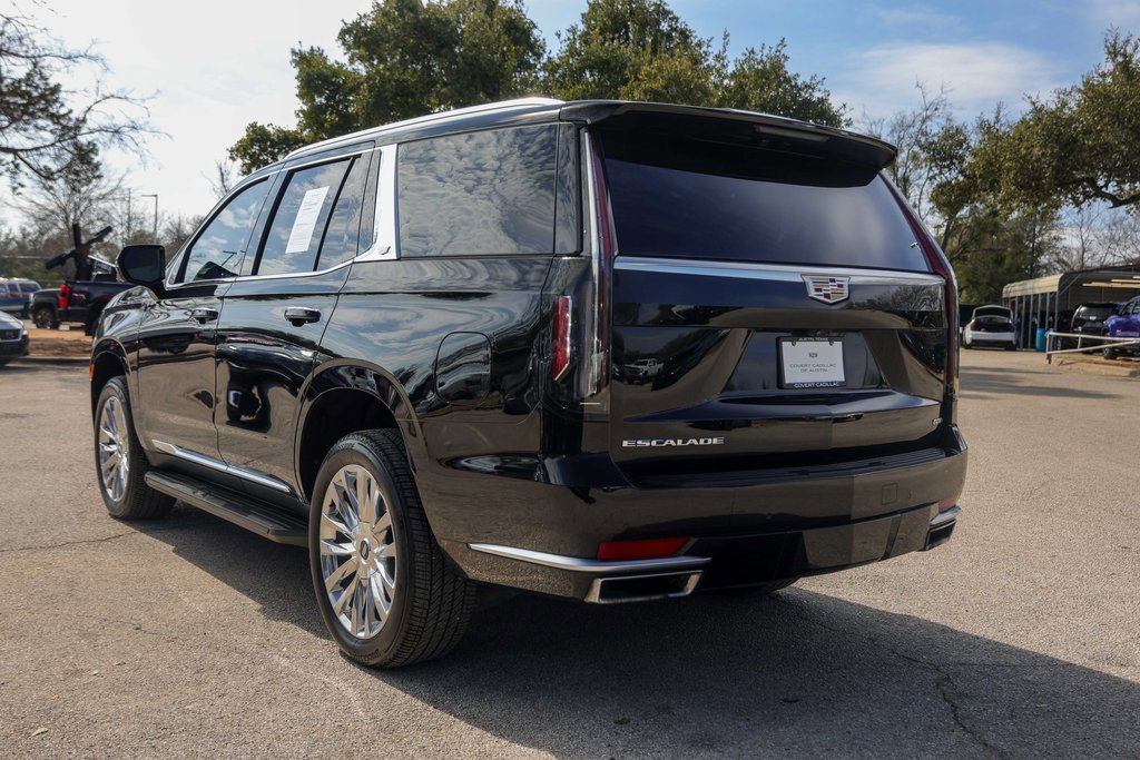 Used 2024 Cadillac Escalade Premium Luxury image 3