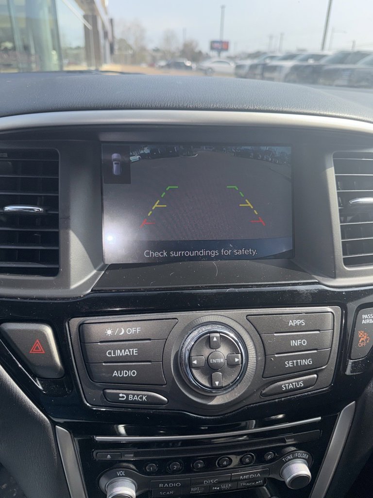 Used 2020 Nissan Pathfinder S image 21