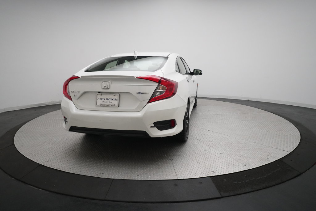 Certified 2018 Honda Civic Touring image 13