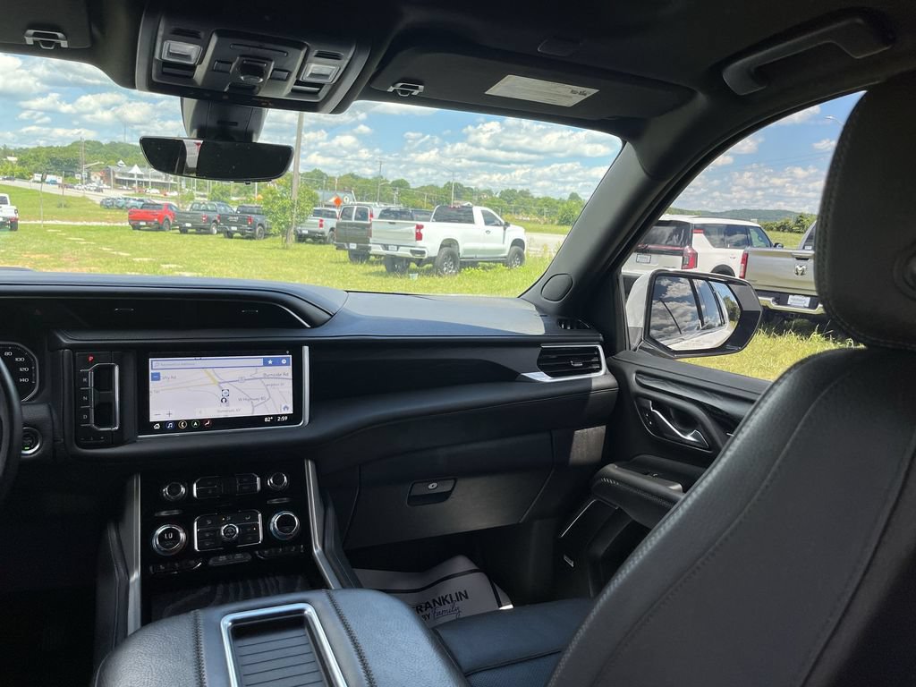 Used 2021 GMC Yukon Denali w/ Denali Premium Package AWD/4WD image 11