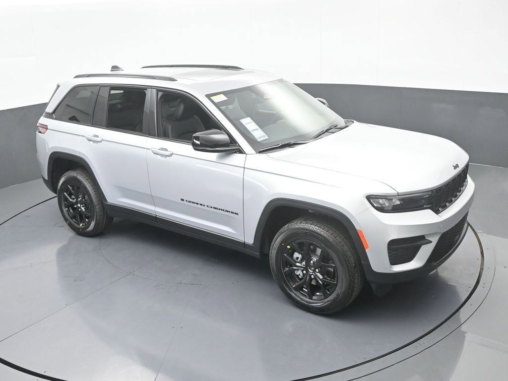 New 2025 Jeep Grand Cherokee Altitude image 48